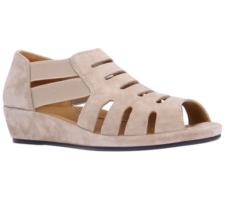 L'Amour Des Pieds Sandal - Bayla Suede