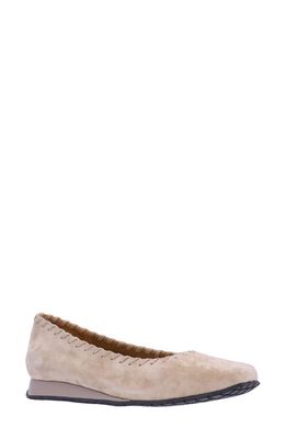 L'Amour des Pieds Tiffanie Wedge in Taupe