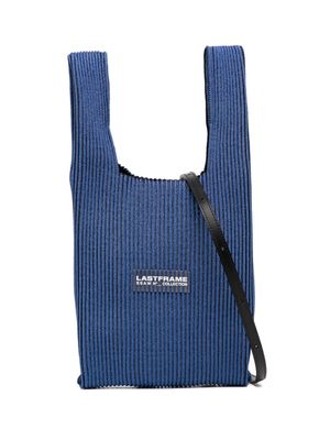 LASTFRAME ribbed-knit logo-patch shoulder bag - Blue
