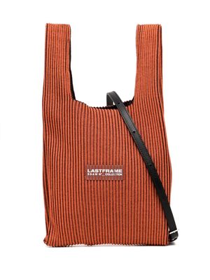 LASTFRAME ribbed-knit logo-patch shoulder bag - Orange