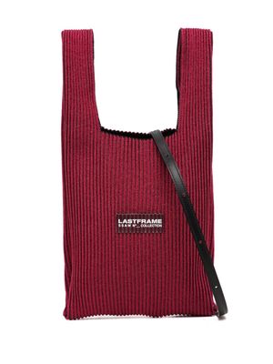 LASTFRAME ribbed-knit logo-patch shoulder bag - Red