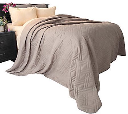 Lavish Home Solid Color Twin Quilted Blanket