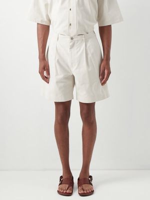 Le17septembre Homme - Pleated Denim Shorts - Mens - Beige
