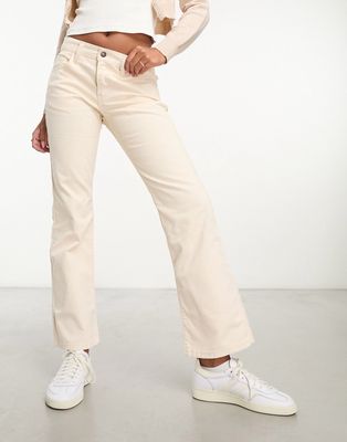 Levi's Middy Straight fit jeans in cream-White