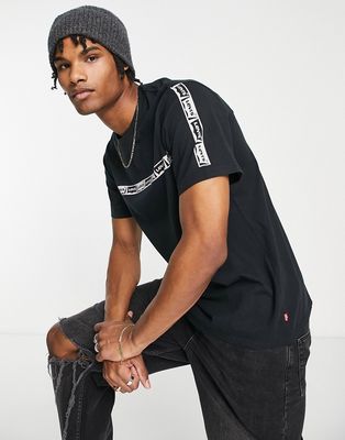 Levi's relaxed fit t-shirt with logo in black