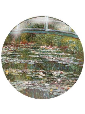 Ligne Blanche Claude Monet Bridge over a Pond of Waterlilies plate - Green