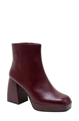 Lisa Vicky Nifty Bootie in Cranberry