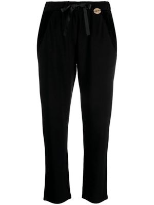 LIU JO logo-plaque cotton tapered trousers - Black
