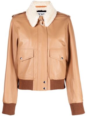 LOEWE shearling-collar lambskin bomber jacket - Brown