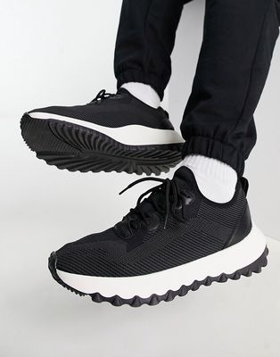 London Rebel X flyknit chunky runner sneakers in black-Blue