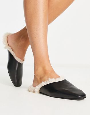 Loungeable faux fur lined PU mule slipper in black and cream