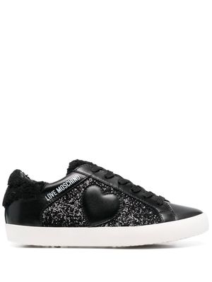 Love Moschino heart-patch low-top sneakers - Black