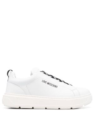 Love Moschino logo lace-up low-top sneakers - White