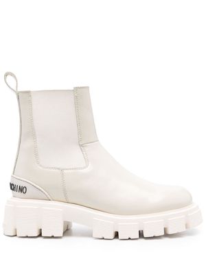 Love Moschino logo-lettering ankle boots - Neutrals