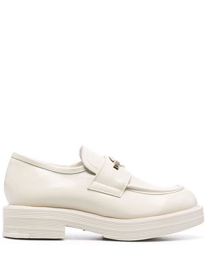 Love Moschino logo-plaque leather loafers - Neutrals
