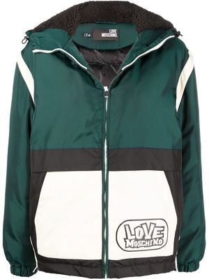 Love Moschino logo print panelled puffer jacket - Green