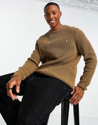 Lyle & Scott Vintage tuck stitch knit sweater in bronze camel-Neutral
