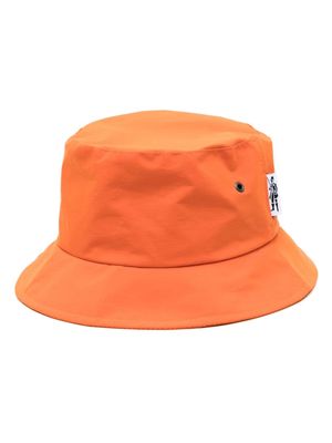 Mackintosh Pelting logo-tag waxed bucket hat - Orange
