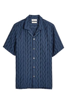 Madewell Wavy Stripe Short Sleeve Button-Up Camp Shirt in Warm Midnight