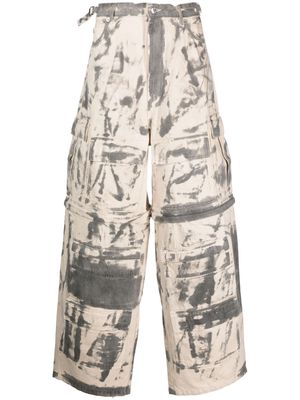 Mainless abstract-print cargo trousers - Neutrals