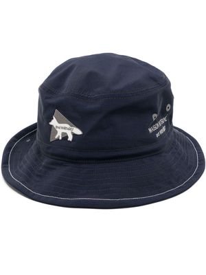 Maison Kitsuné embroidered-logo bucket hat - Blue