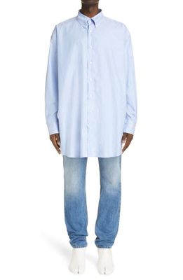Maison Margiela Décortiqué Cuff Oversize Cotton Poplin Button-Down Shirt in Light Blue