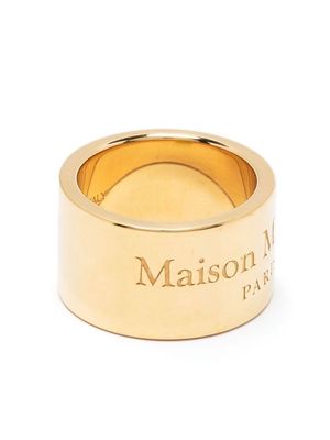 Maison Margiela engraved-logo chunky band ring - Gold