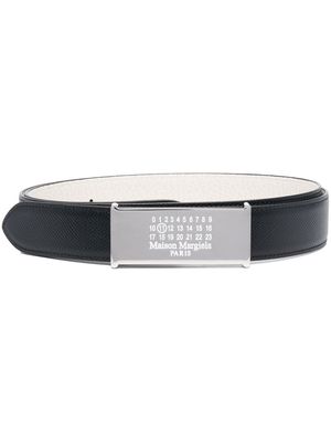 Maison Margiela leather logo-plaque belt - Black