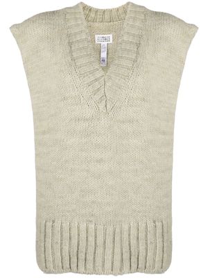 Maison Margiela slit knitted V-neck vest - Green