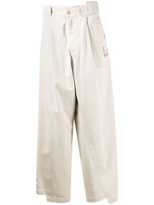 Maison Mihara Yasuhiro asymmetric loose-fit trousers - White