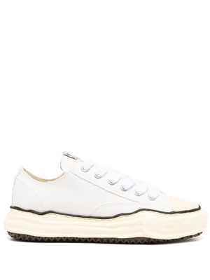 Maison Mihara Yasuhiro low-top canvas sneakers - White