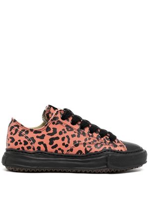 Maison Mihara Yasuhiro Peterson leopard-print sneakers - Pink