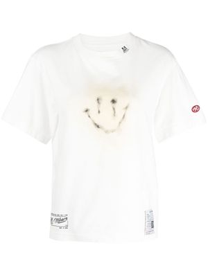 Maison Mihara Yasuhiro smiley-print cotton T-shirt - White