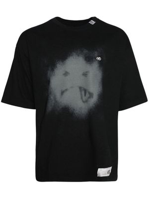 Maison Mihara Yasuhiro Smily Face 2 graphic-print cotton T-shirt - Black