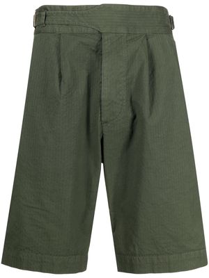 Man On The Boon. belted-waist pleated shorts - Green
