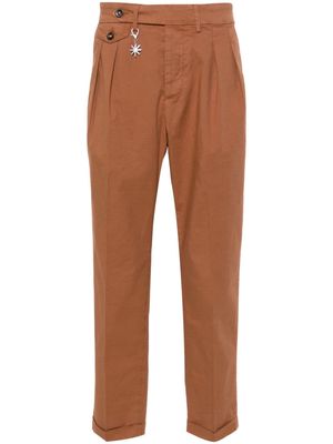 Manuel Ritz pleat-detail straight-leg trousers - Brown