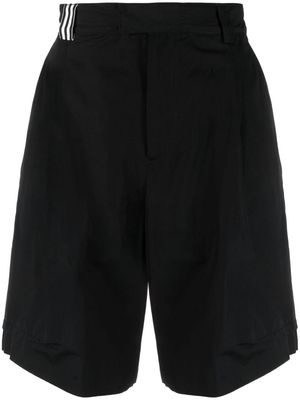 marina yee logo-patch tailored cotton shorts - Black