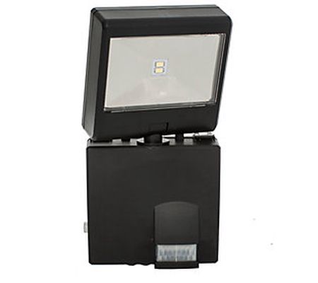 MAXSA Solar Powered LED Security Square Spotlig ht