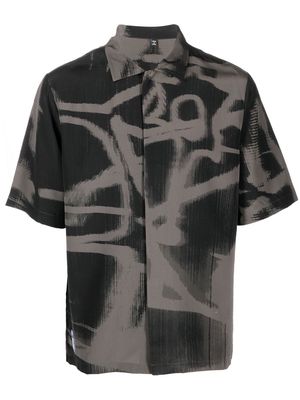 MCQ abstract-pattern short-sleeve shirt - Black
