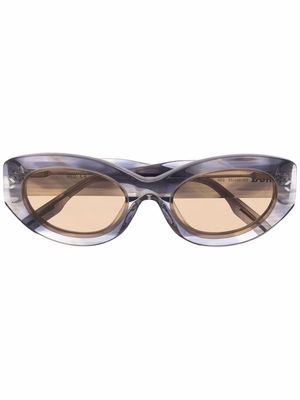 MCQ transparent cat-eye sunglasses - Grey