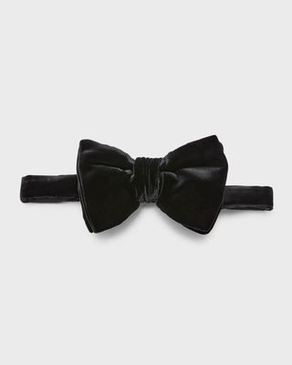 Men's Medium Pre-Tied Velvet Bow Tie