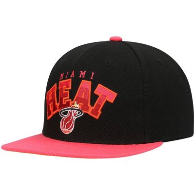 Men's Mitchell & Ness Black/Pink Miami Heat Hardwood Classics Gradient Wordmark Snapback Hat