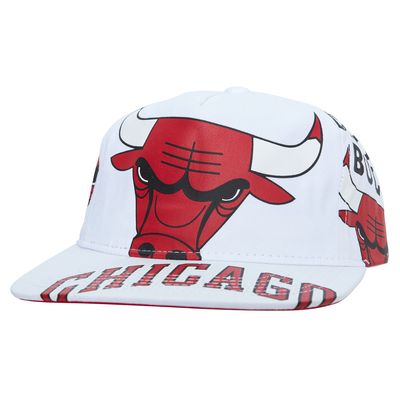 Men's Mitchell & Ness White Chicago Bulls Hardwood Classics In Your Face Deadstock Snapback Hat