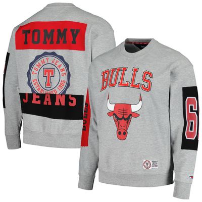 Men's Tommy Jeans Heather Gray Chicago Bulls Hayes Crewneck Pullover Sweatshirt