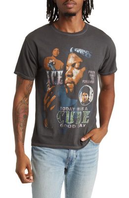 Merch Traffic Ice Cube Graphic T-shirt in Black Pigment Dye