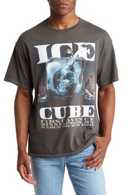 Merch Traffic Ice Cube Minneapolis Graphic T-Shirt in Black Pigment Wash