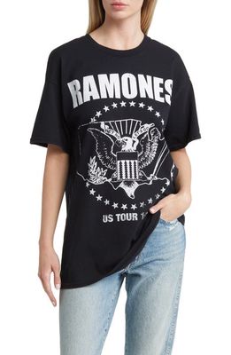 Merch Traffic Ramones Cotton Graphic T-Shirt in Black