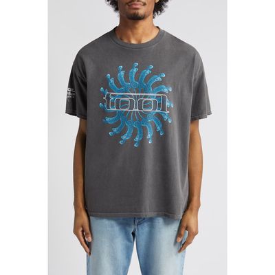 Merch Traffic Tool Blue Swirl Cotton Graphic T-Shirt in Black Pigment Wash 