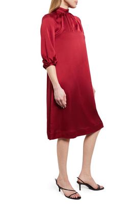 Misook Crêpe de Chine Shift Dress in Scarlet Red