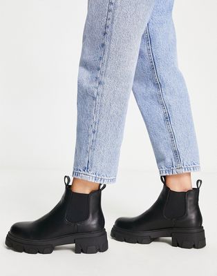Missguided chunky Chelsea boots in black faux leather